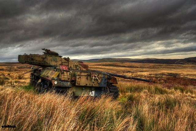 http://up.military.volleyball-forum.ir/up/military12/Pictures/abandoned-tank-otterburn-ranges.jpg