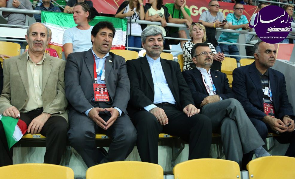 داورزنی: مهم نمایش عالی والیبال ایران و شادی دل مردم است !